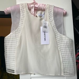 Super cute Elizabeth & James crop top NWT